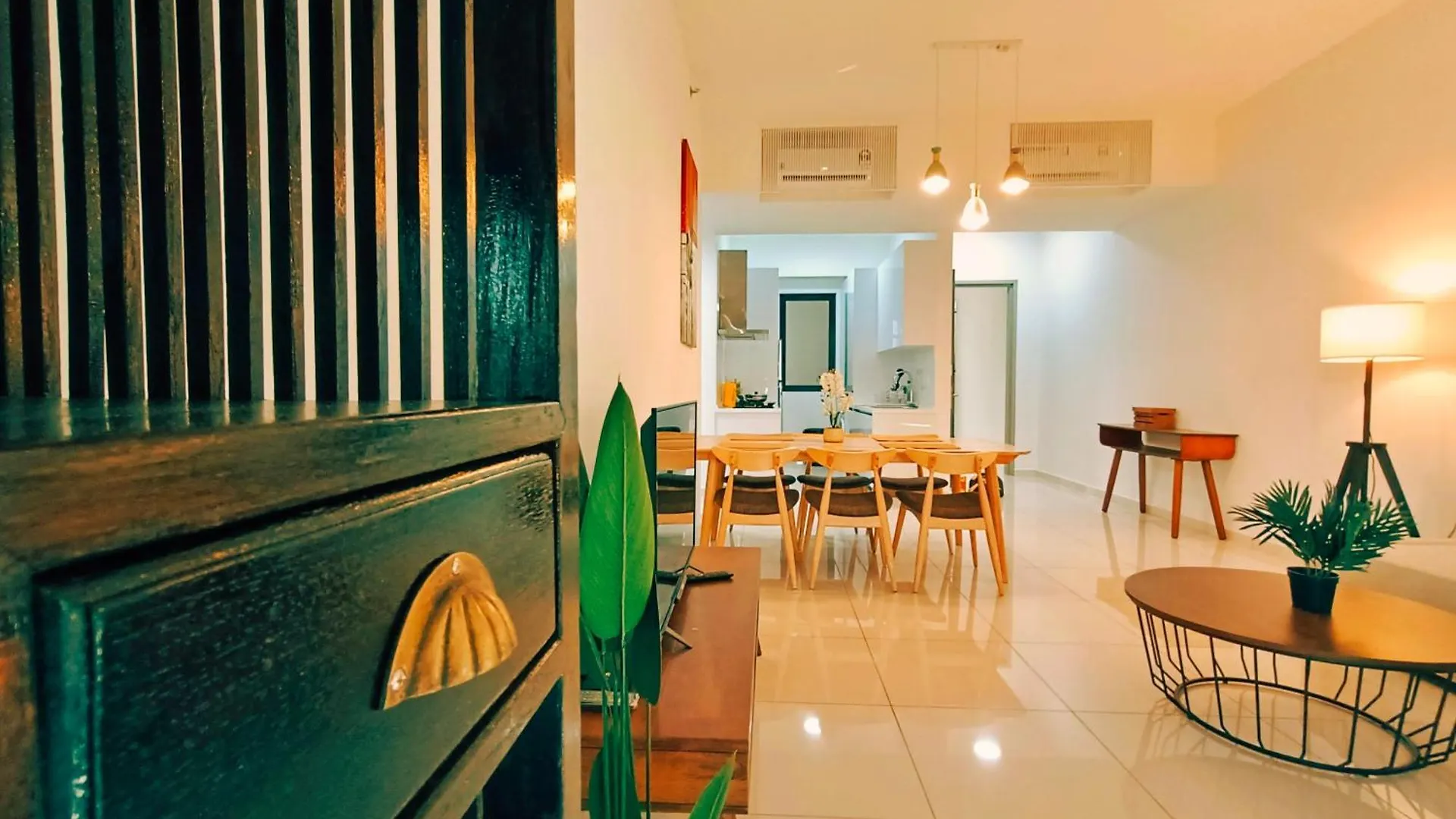 Apartment New Georgetown Instagramable 2Br Homestay For 10Pax 无敌美景两房民宿 Beacon Executive Suite Malaysia