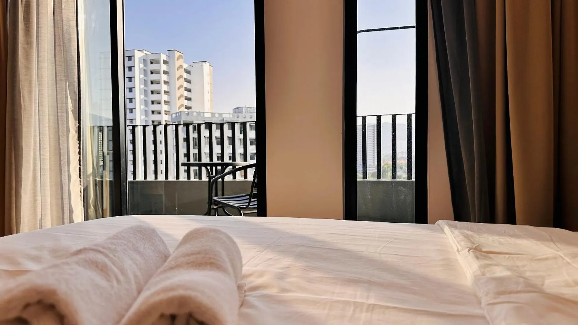 New Georgetown Instagramable 2Br Homestay For 10Pax 无敌美景两房民宿 Beacon Executive Suite Malaysia