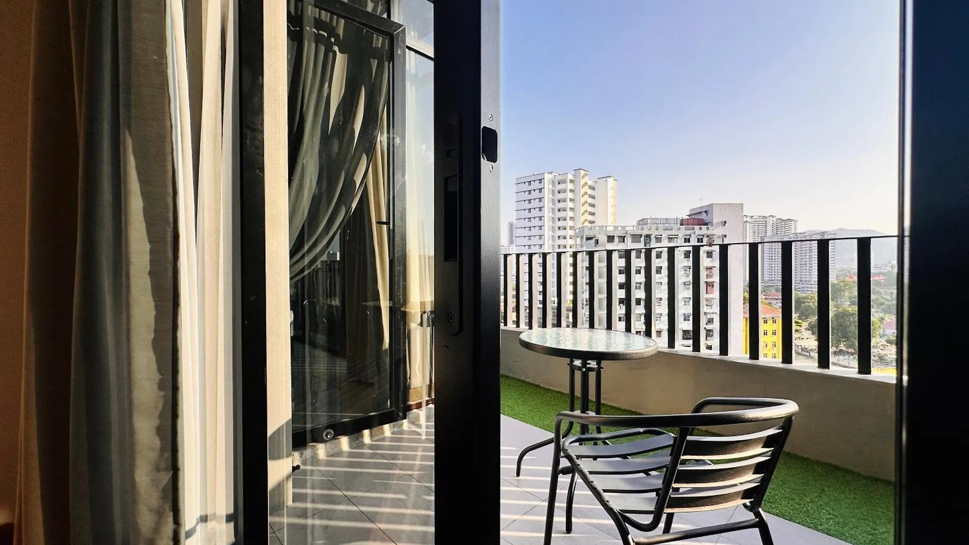 New Georgetown Instagramable 2Br Homestay For 10Pax 无敌美景两房民宿 Beacon Executive Suite Apartment