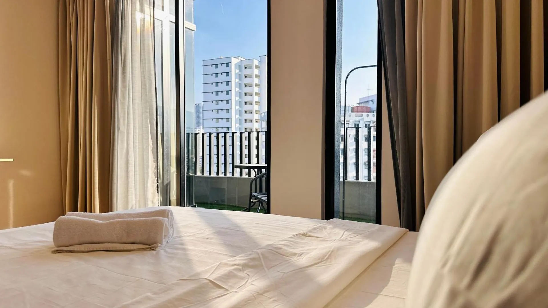 New Georgetown Instagramable 2Br Homestay For 10Pax 无敌美景两房民宿 Beacon Executive Suite Apartment George Town