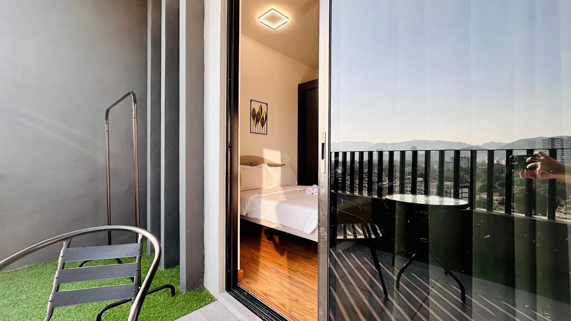 New Georgetown Instagramable 2Br Homestay For 10Pax 无敌美景两房民宿 Beacon Executive Suite George Town