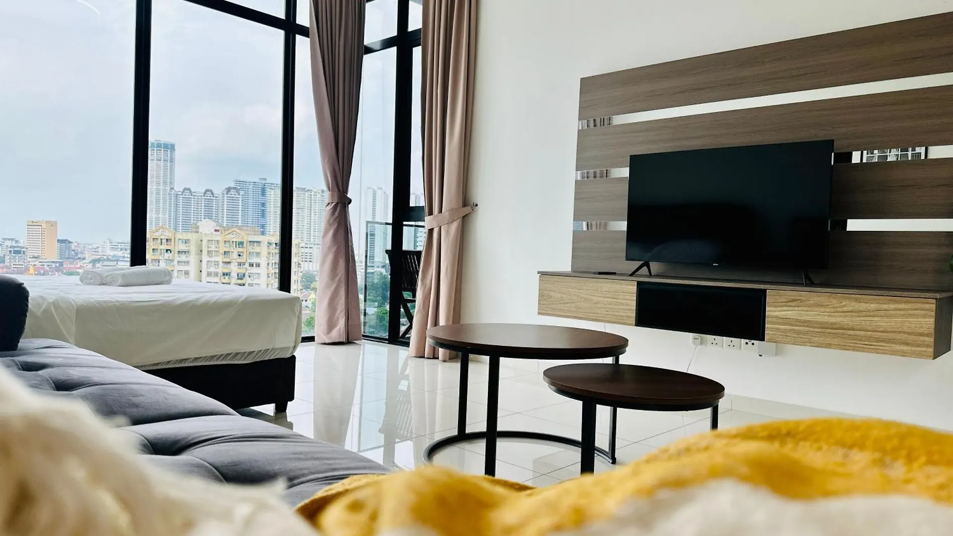 New Georgetown Instagramable 2Br Homestay For 10Pax 无敌美景两房民宿 Beacon Executive Suite 0*, George Town Malaysia